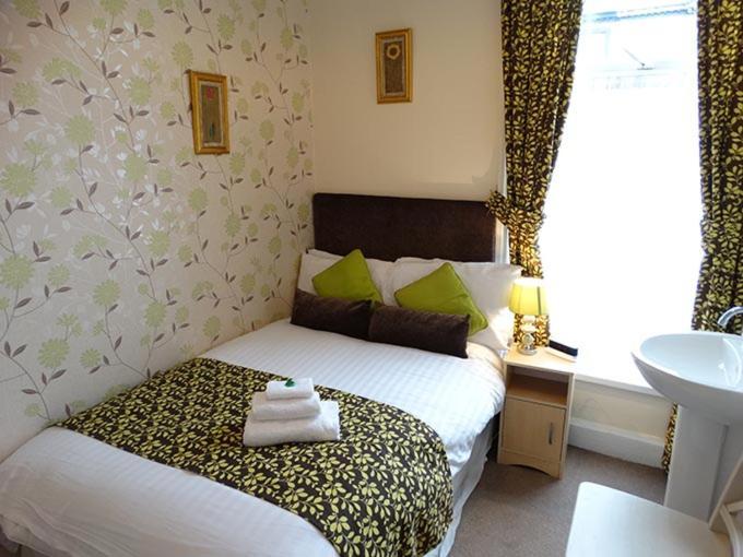 Adelphi Guest House Southport Buitenkant foto